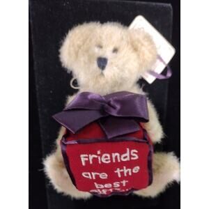 Vtg Boyd's Bears Light beige with a red block from the Head Bean Collection